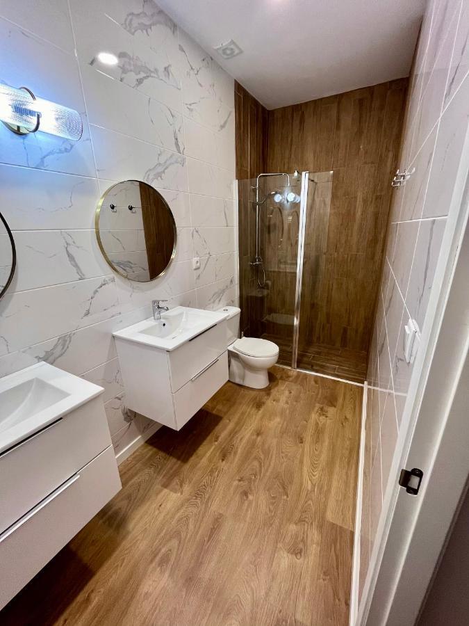 Gatu Premium Villa La Pepa, Preferente Mayores De 25 Anos Y Familias Кадис Екстериор снимка